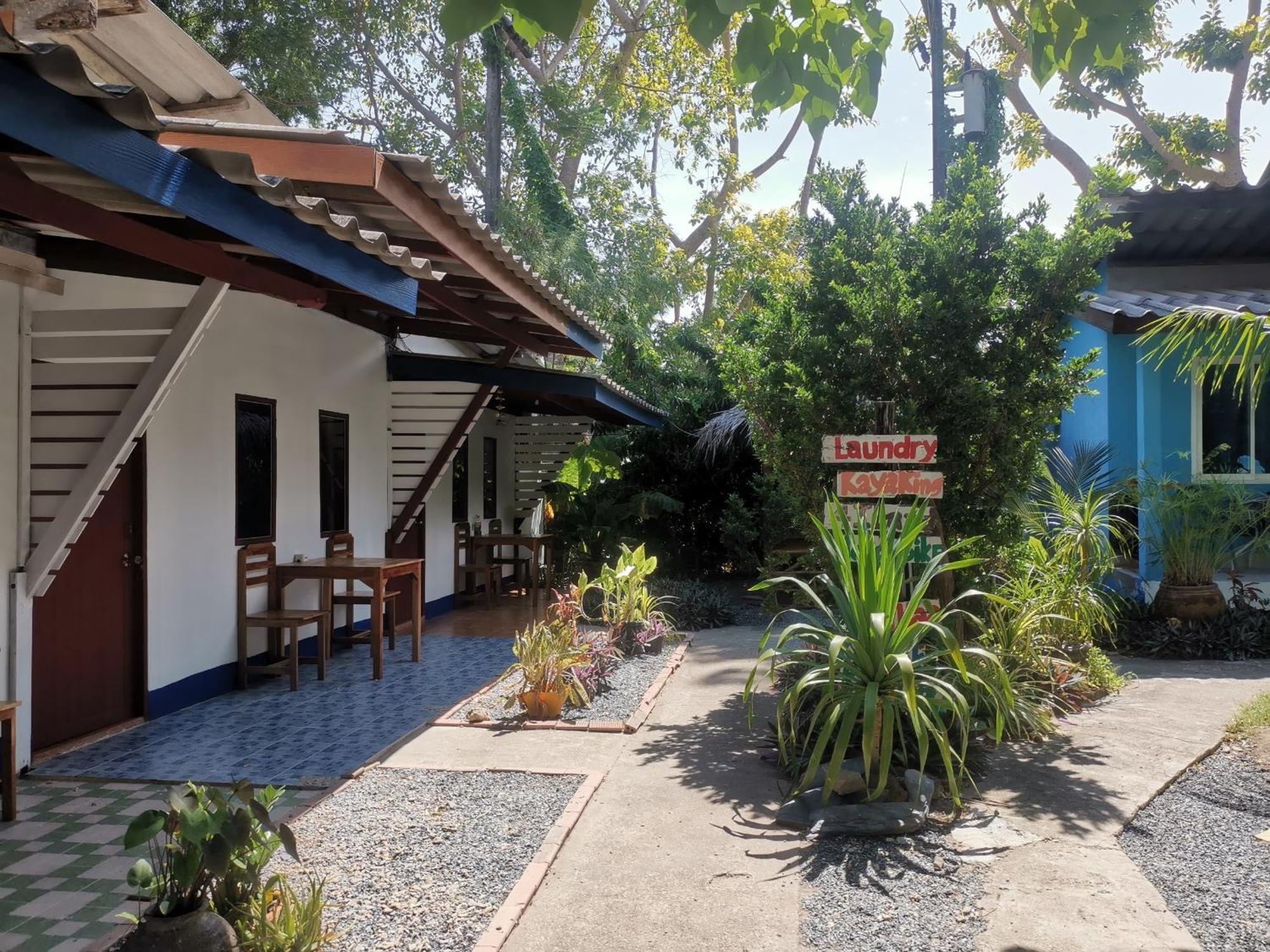 Lanta Bluewave Bungkalow Koh Lanta Bagian luar foto